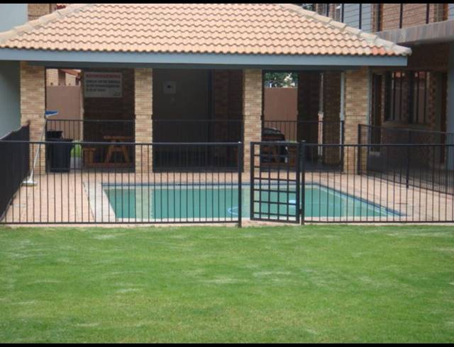 2 BEDROOM PROPERTY TO RENT IN DIE BULT